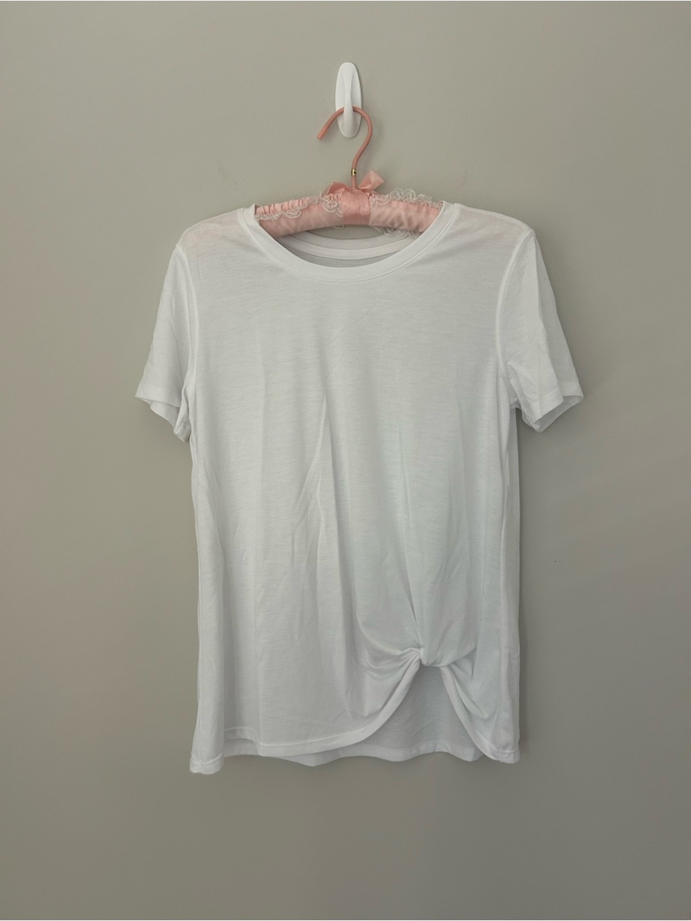 Old Navy White Short-Sleeve Knot Front Tee